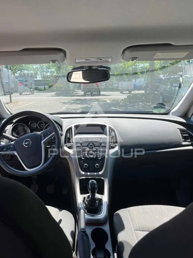 2011 Opel Astra