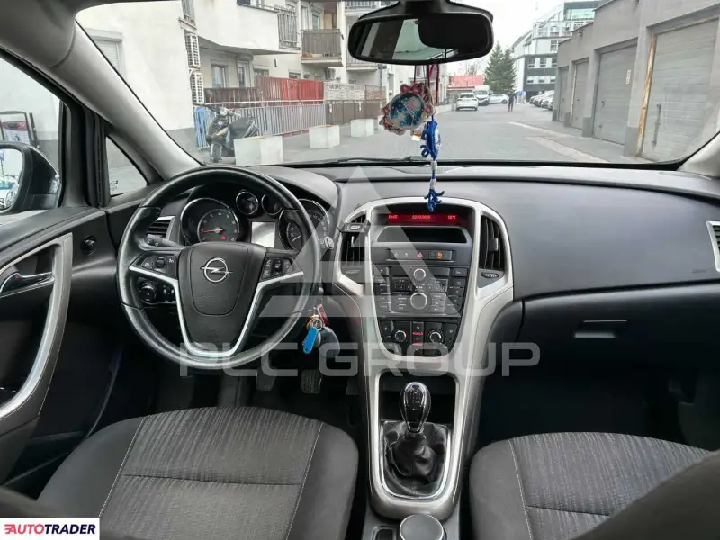 2011 Opel Astra