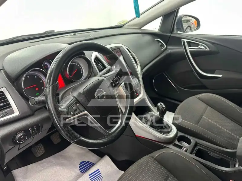 2011 Opel Astra