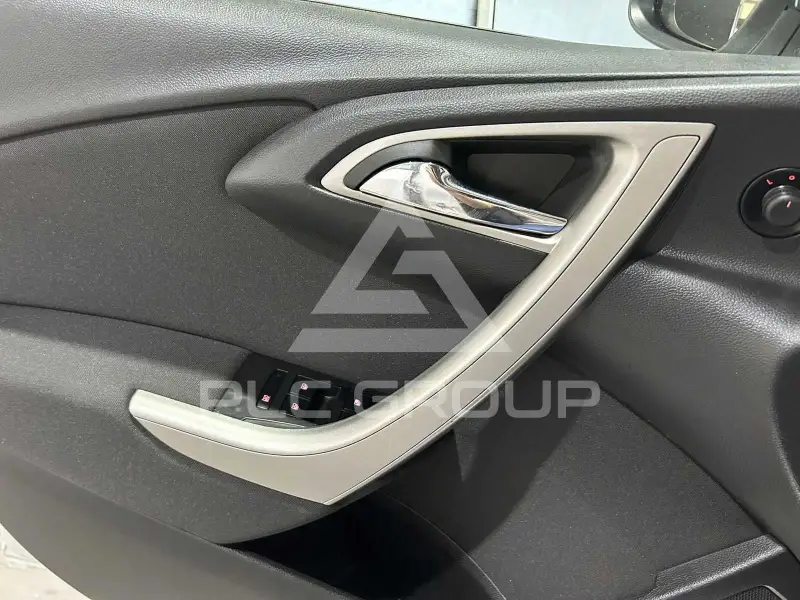2011 Opel Astra