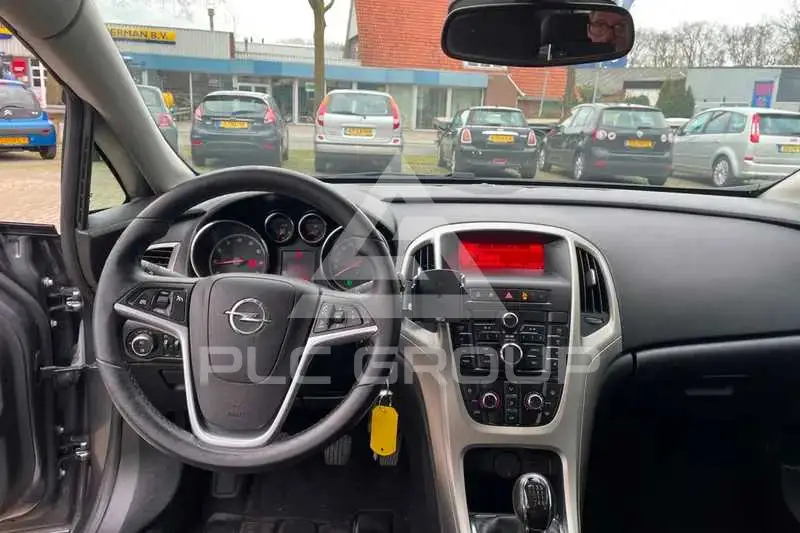 2011 Opel Astra