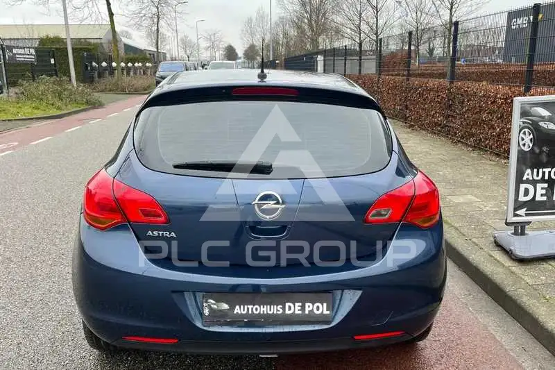 2011 Opel Astra