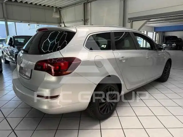 2011 Opel Astra