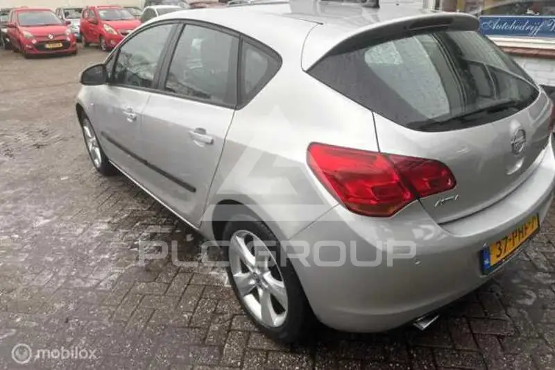 2011 Opel Astra