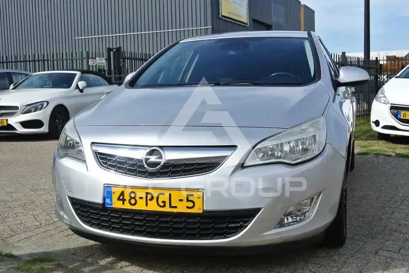2011 Opel Astra