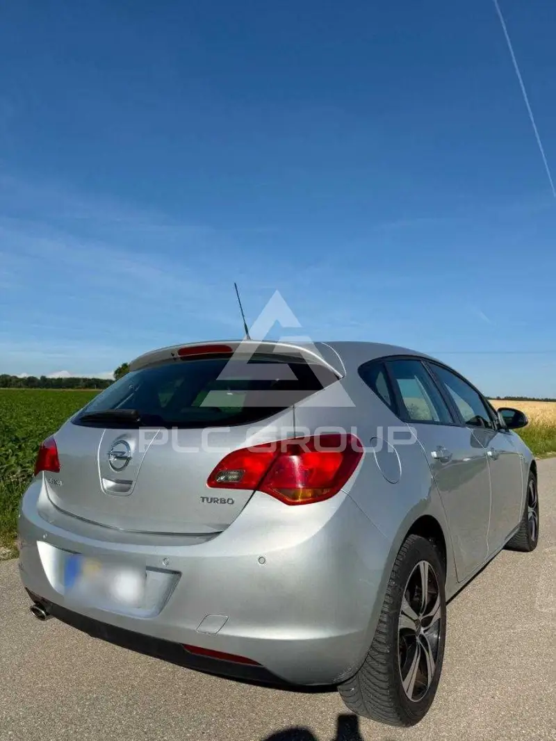 2011 Opel Astra