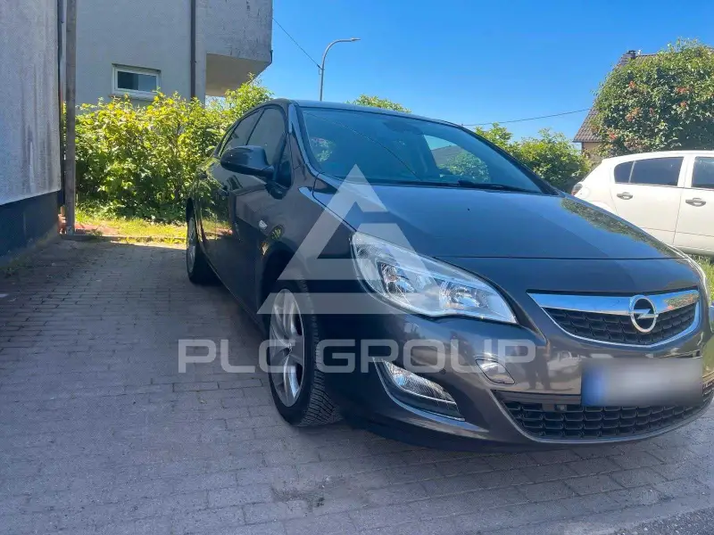 2011 Opel Astra