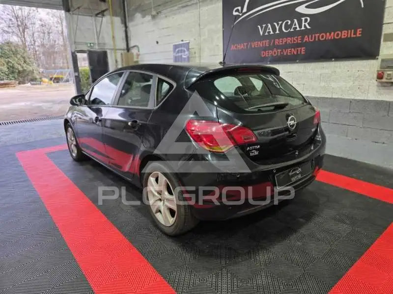 2011 Opel Astra