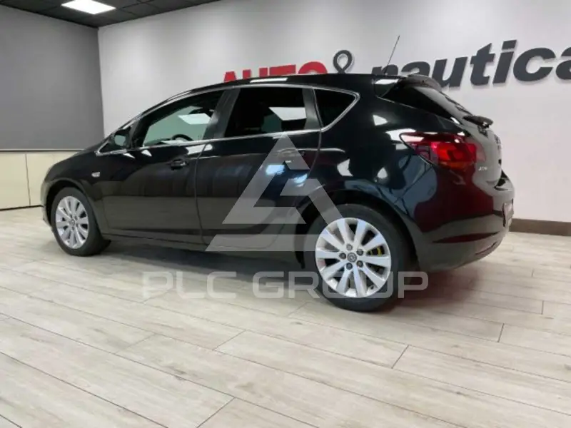 2011 Opel Astra