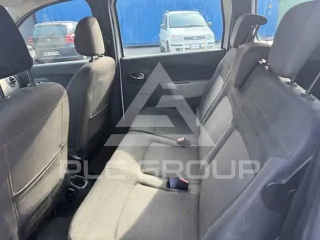 2012 Dacia Lodgy