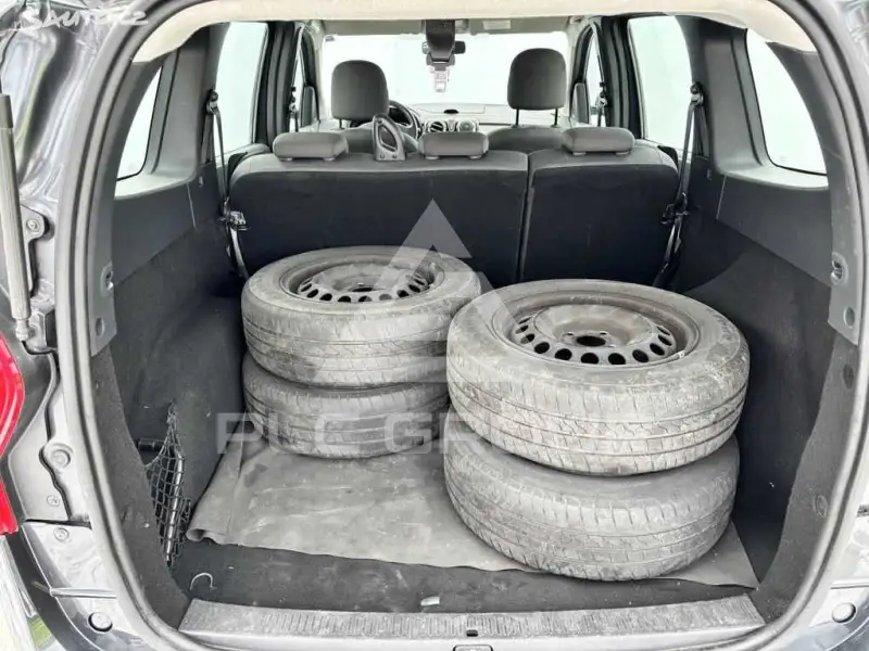 2012 Dacia Lodgy