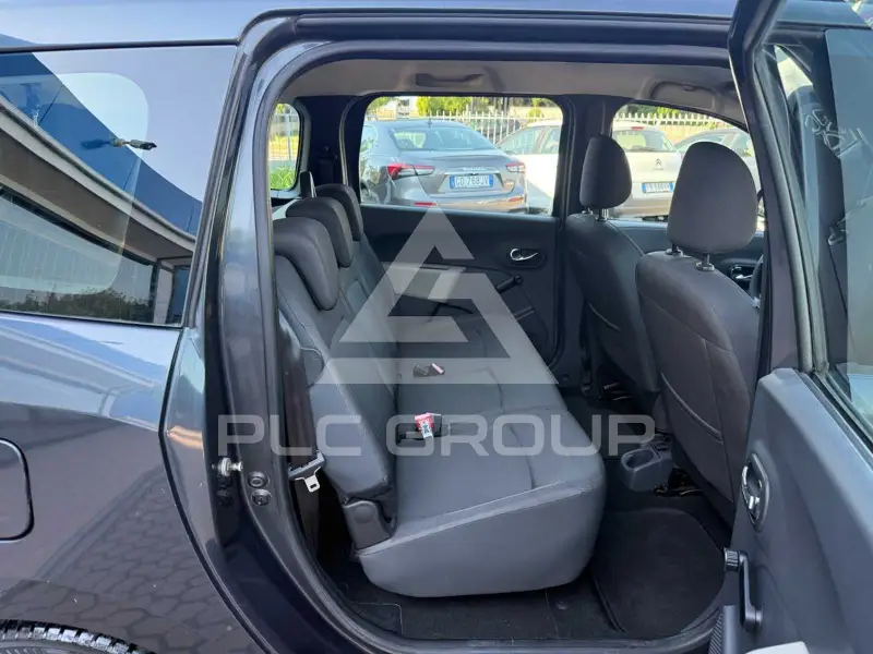 2012 Dacia Lodgy