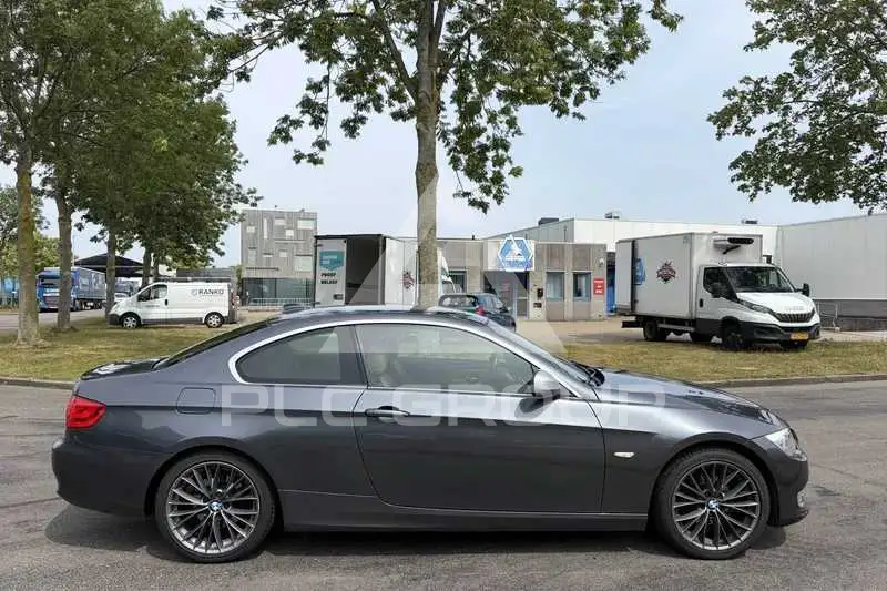 2012 BMW 330