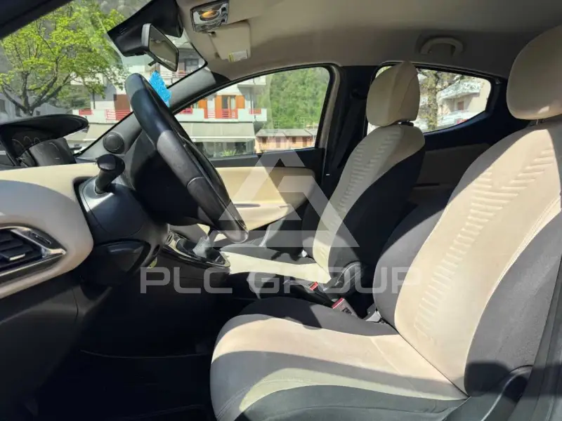 2012 Lancia YPSILON