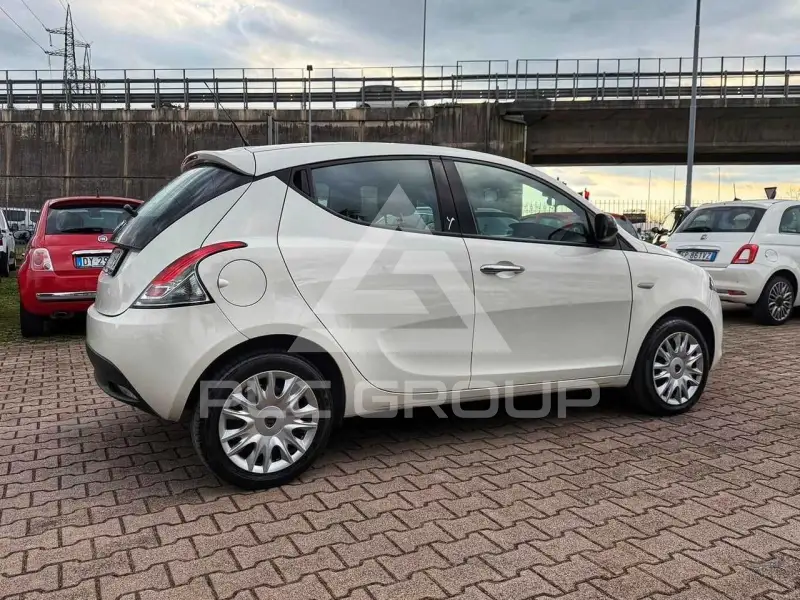 2012 Lancia YPSILON