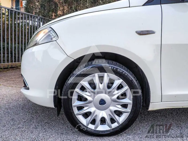 2012 Lancia YPSILON
