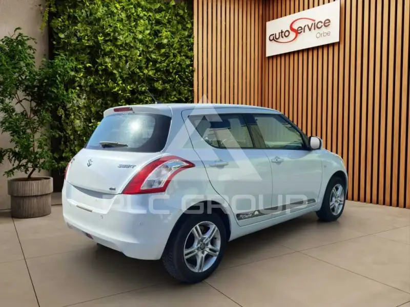 2012 Suzuki SWIFT