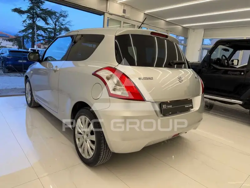 2012 Suzuki SWIFT