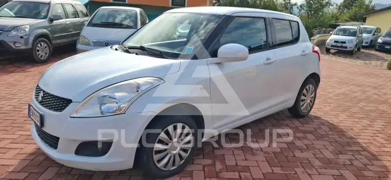 2012 Suzuki SWIFT