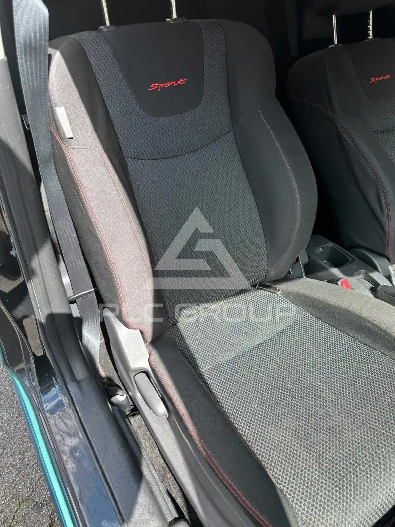 2012 Suzuki SWIFT