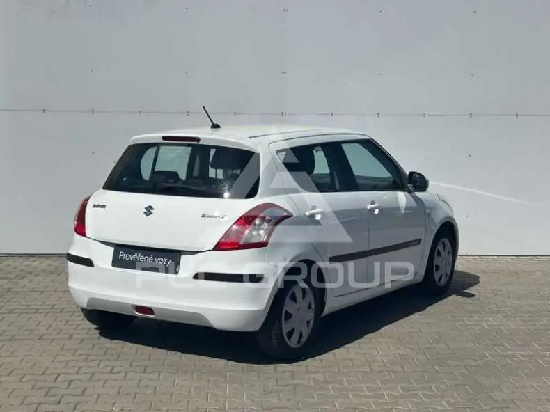 2012 Suzuki SWIFT