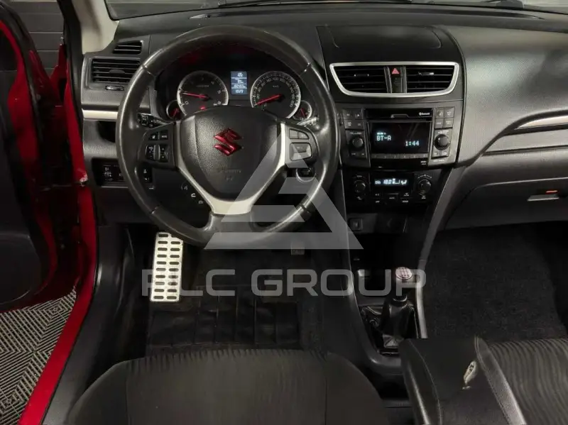 2012 Suzuki SWIFT