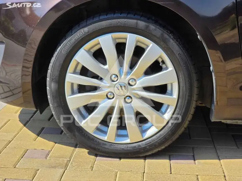 2012 Suzuki SWIFT