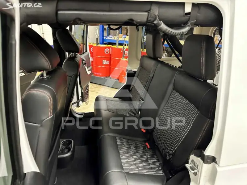 2012 Jeep WRANGLER
