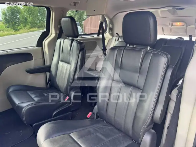 2012 Chrysler TOWN & COUNTRY