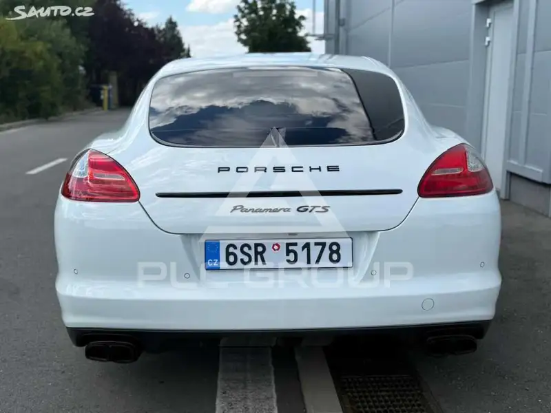 2012 Porsche Panamera