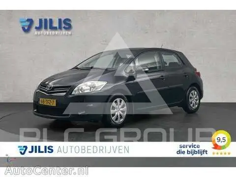2012 Toyota AURIS