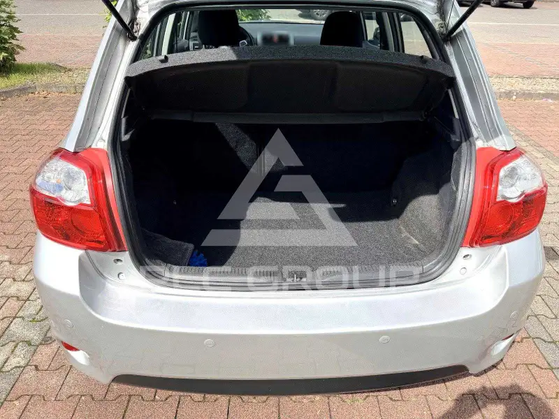 2012 Toyota AURIS