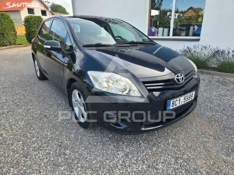 2012 Toyota AURIS