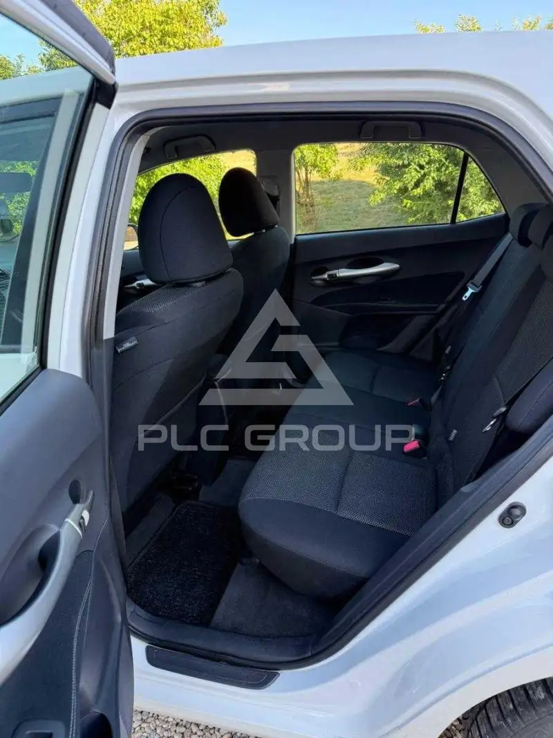 2012 Toyota AURIS