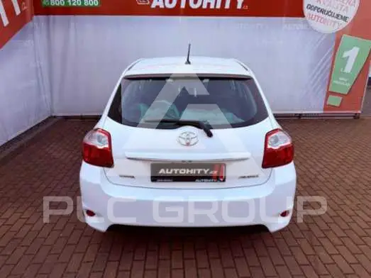 2012 Toyota AURIS