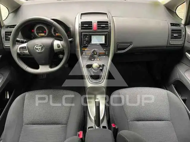 2012 Toyota AURIS