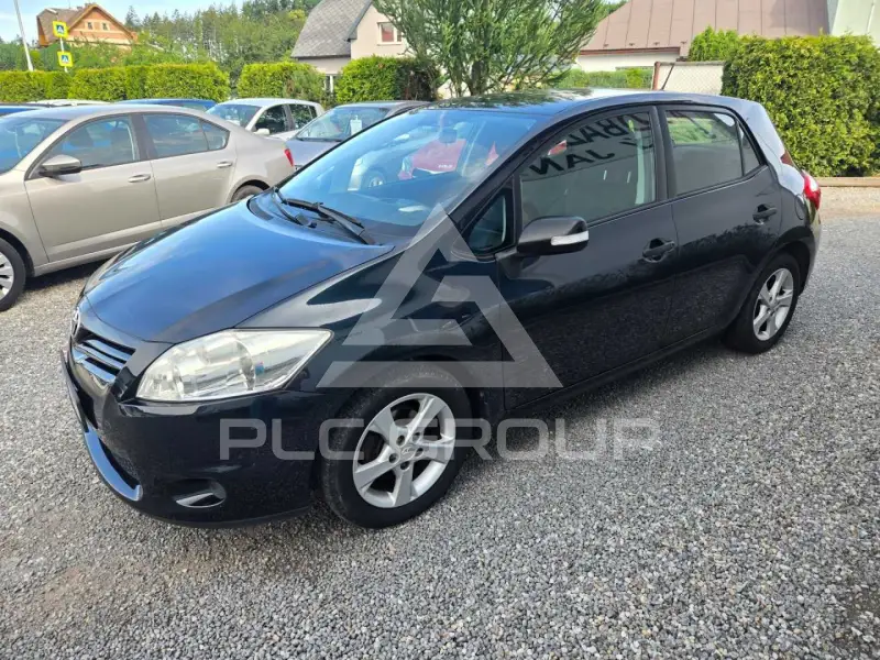 2012 Toyota AURIS