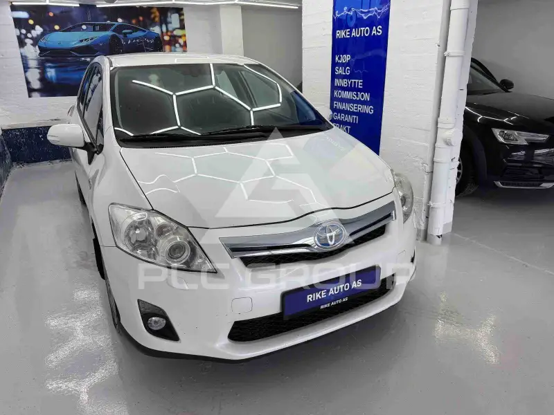 2012 Toyota AURIS