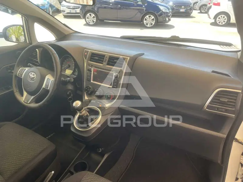 2012 Toyota VERSO