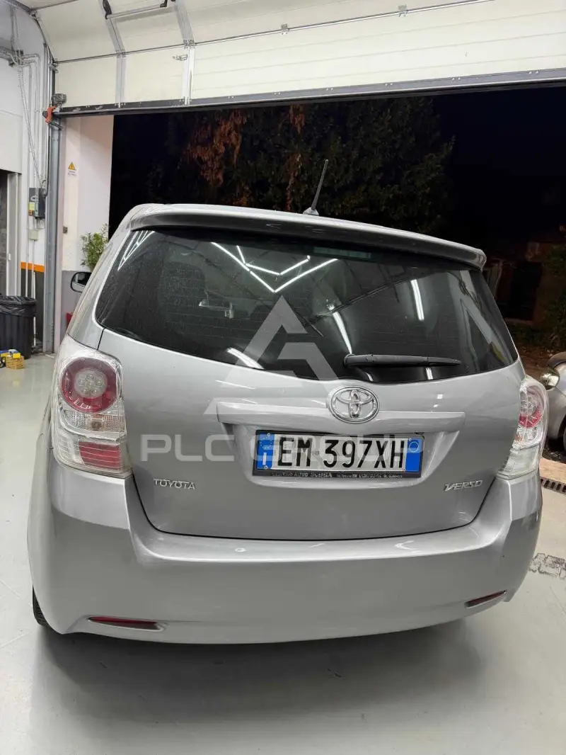 2012 Toyota VERSO