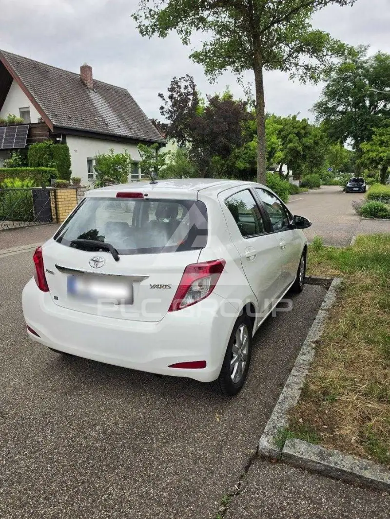 2012 Toyota YARIS