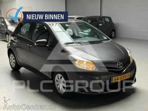 2012 Toyota YARIS