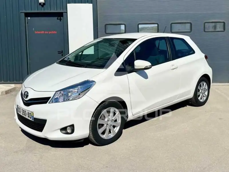 2012 Toyota YARIS