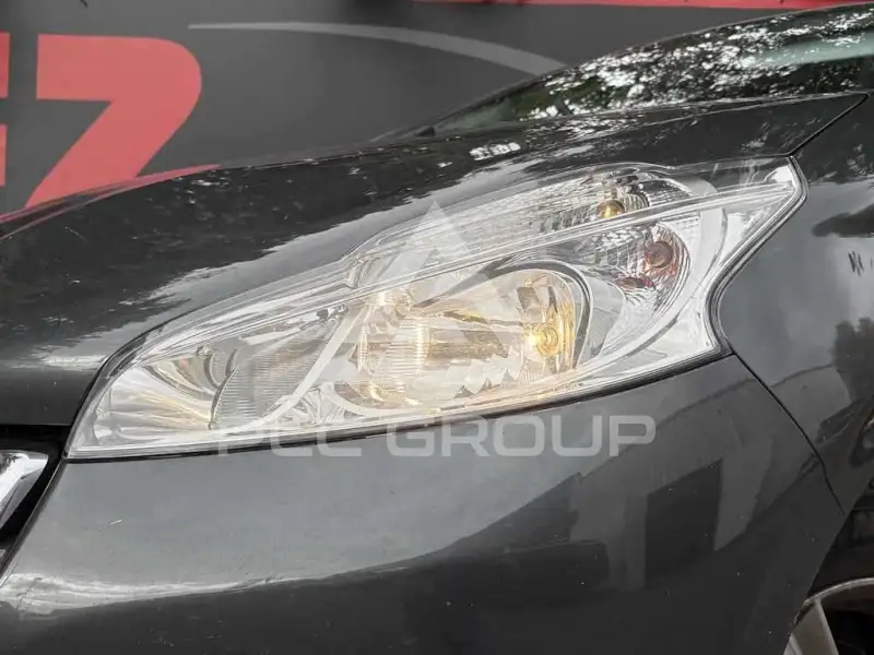 2012 Peugeot 208