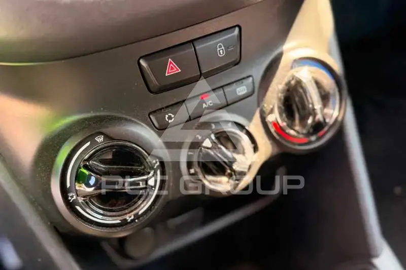 2012 Peugeot 208
