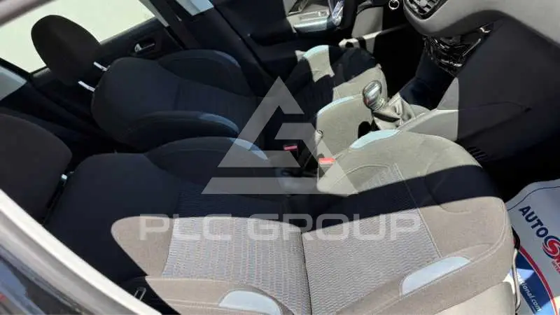 2012 Peugeot 208