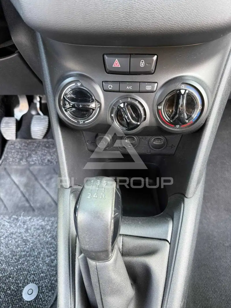 2012 Peugeot 208