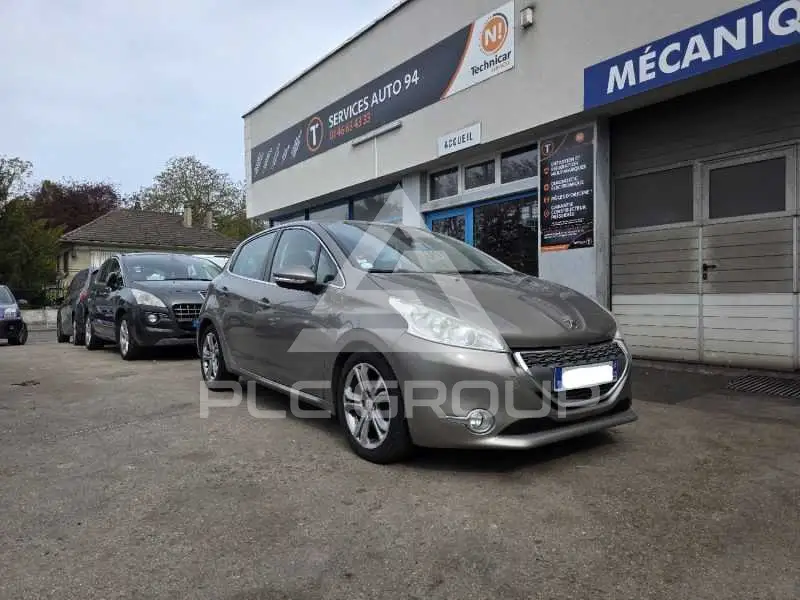 2012 Peugeot 208