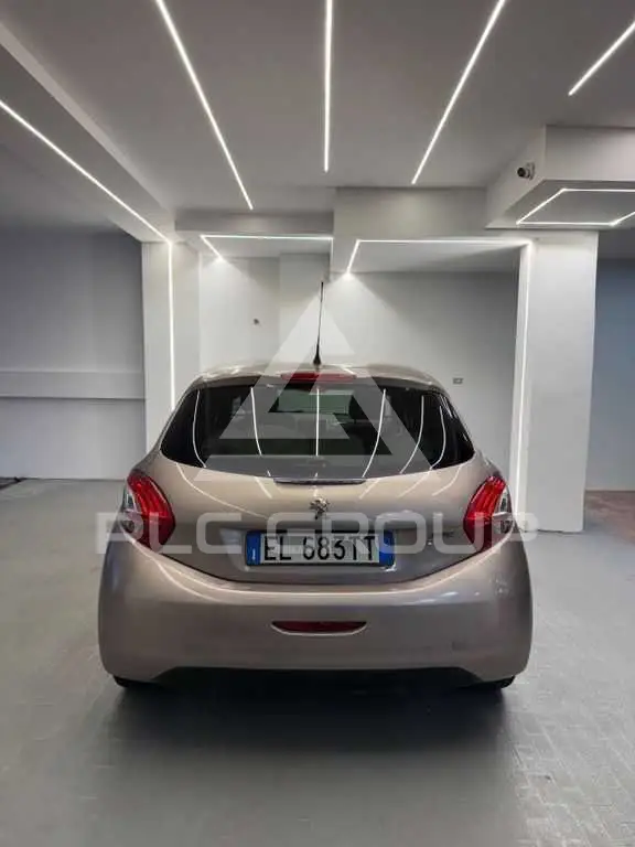 2012 Peugeot 208