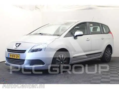 2012 Peugeot 5008